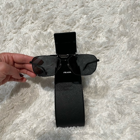 Prada sunglasses - Picture 9 of 16